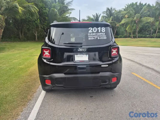 2018 Jeep Renegade — foto 9 / 10