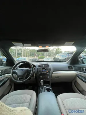 2019 Ford Explorer — foto 4 / 9