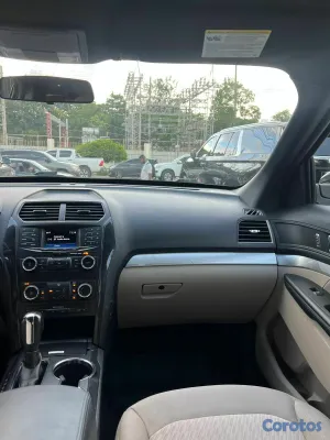 2019 Ford Explorer — foto 5 / 9