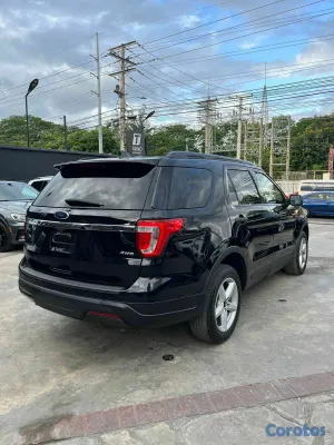 2019 Ford Explorer — foto 8 / 9