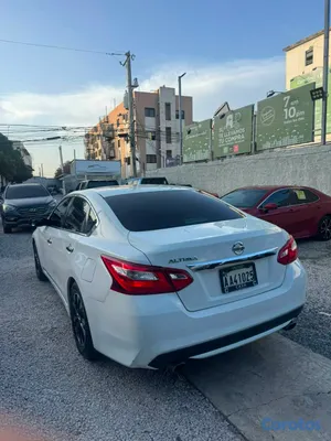 2017 Nissan Altima — foto 6 / 11