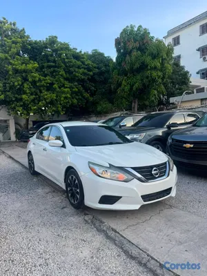2017 Nissan Altima — foto 7 / 11