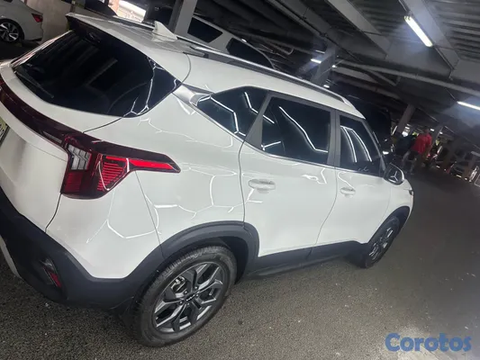 2024 Kia Seltos — foto 8 / 12