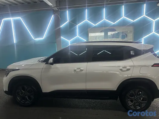 2024 Kia Seltos — foto 9 / 12