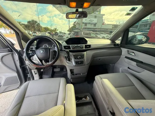 2016 Honda Odyssey — foto 9 / 11