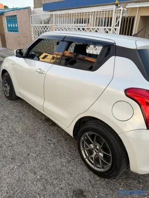 2017 Suzuki Swift — foto 3 / 5