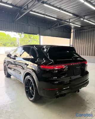 2019 Porsche Cayenne — foto 5 / 9