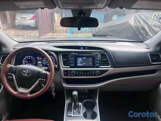 2019 Toyota Highlander — foto 6 / 9