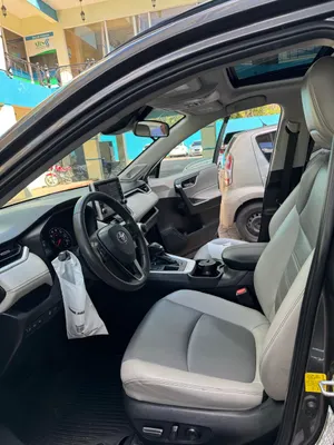 2022 Toyota Rav-4 — foto 4 / 7