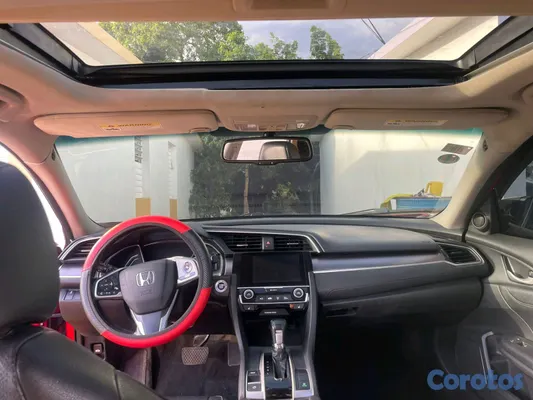 2017 Honda Civic — foto 2 / 10