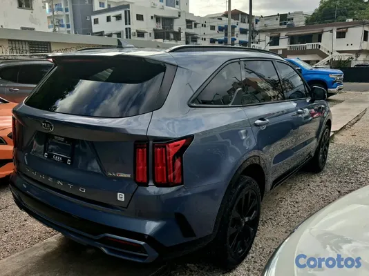 2021 Kia Sorento — foto 4 / 11