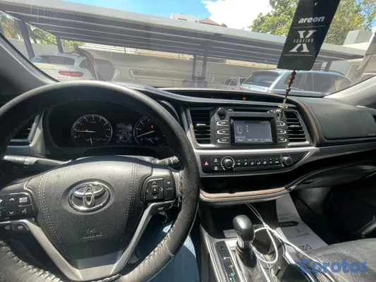 2015 Toyota Highlander — foto 5 / 6
