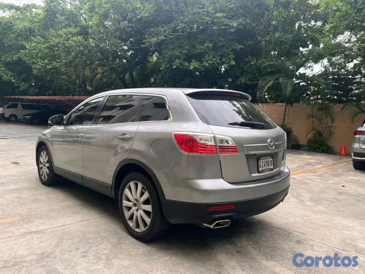 2010 Mazda CX-9 — foto 3 / 7