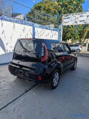 2017 Kia Soul — foto 5 / 12