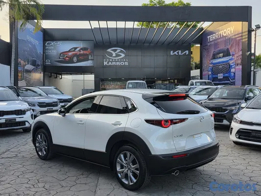 2027 Mazda CX-30 — foto 3 / 10