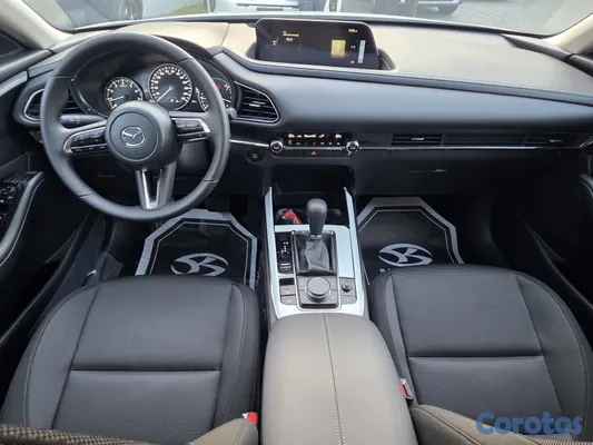 2027 Mazda CX-30 — foto 7 / 10