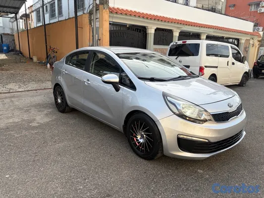 2016 Kia Rio — foto 3 / 9