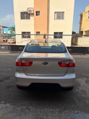2016 Kia Rio — foto 6 / 9