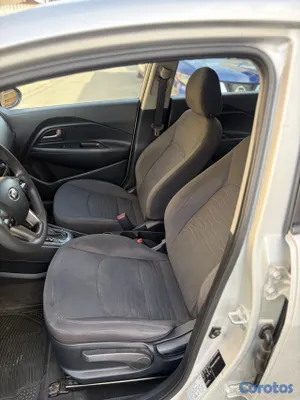 2016 Kia Rio — foto 7 / 9