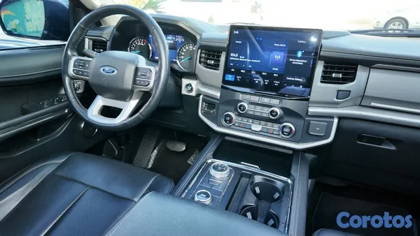 2022 Ford Expedition — foto 4 / 9