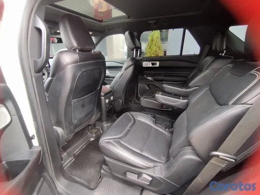 2020 Ford Explorer — foto 2 / 10
