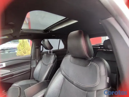 2020 Ford Explorer — foto 9 / 10