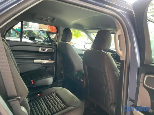 2021 Ford Explorer — foto 3 / 9