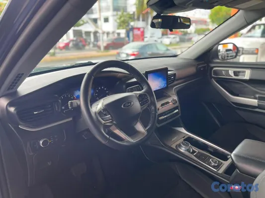 2021 Ford Explorer — foto 6 / 9