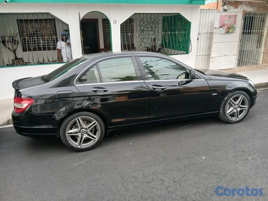 2008 Mercedes-Benz Clase C — foto 8 / 14