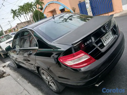 2008 Mercedes-Benz Clase C — foto 9 / 14