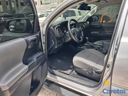 2020 Toyota Tacoma — foto 4 / 12