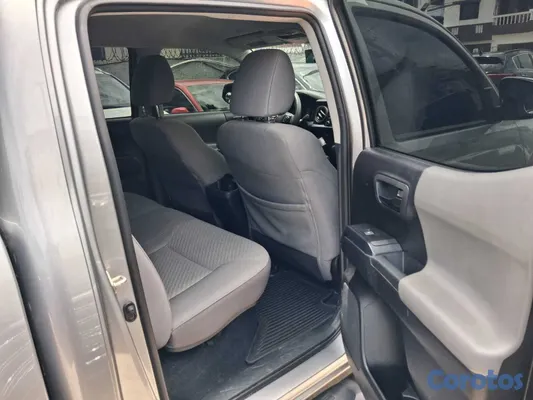 2020 Toyota Tacoma — foto 5 / 12