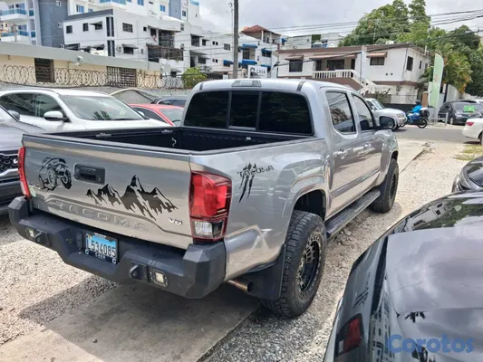 2020 Toyota Tacoma — foto 11 / 12