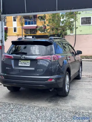 2017 Toyota Rav-4 — foto 3 / 8