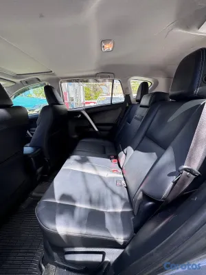 2017 Toyota Rav-4 — foto 4 / 8