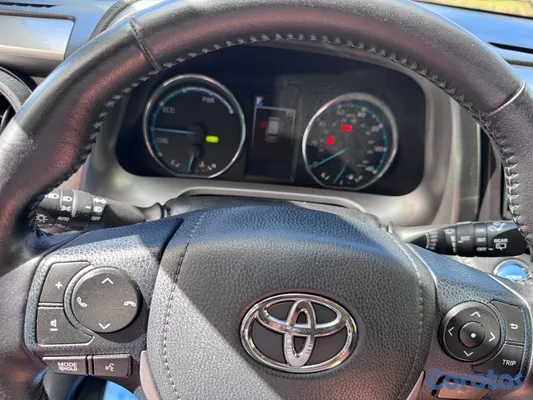 2017 Toyota Rav-4 — foto 7 / 8