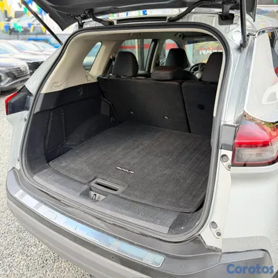 2022 Nissan Rogue — foto 8 / 13