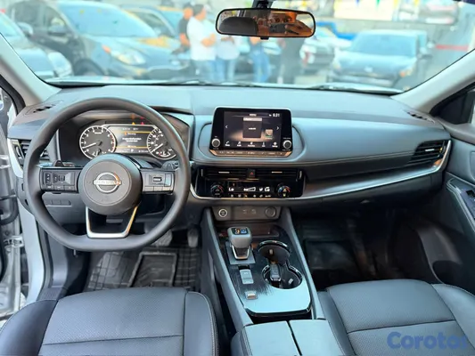 2022 Nissan Rogue — foto 9 / 13