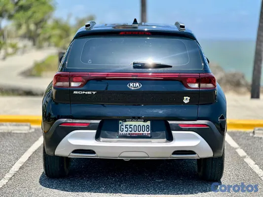 2022 Kia Sonet — foto 5 / 12