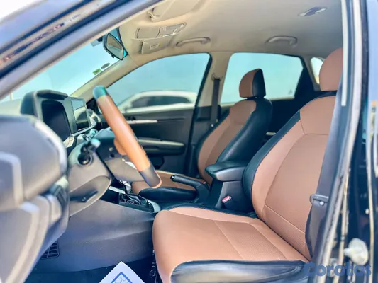 2022 Kia Sonet — foto 8 / 12