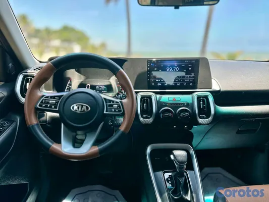 2022 Kia Sonet — foto 11 / 12