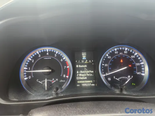 2016 Toyota Highlander — foto 3 / 6
