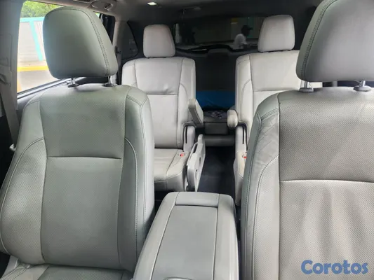 2016 Toyota Highlander — foto 5 / 6