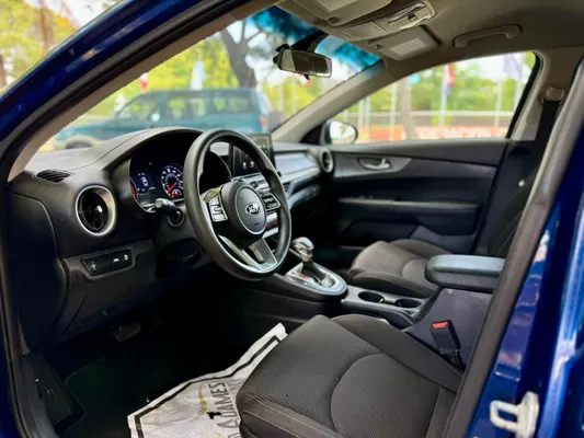 2019 Kia Forte — foto 2 / 8