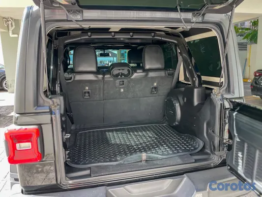 2018 Jeep Wrangler — foto 10 / 12