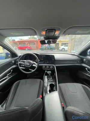 2021 Hyundai Elantra — foto 5 / 6