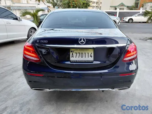 2018 Mercedes-Benz Clase E — foto 4 / 10