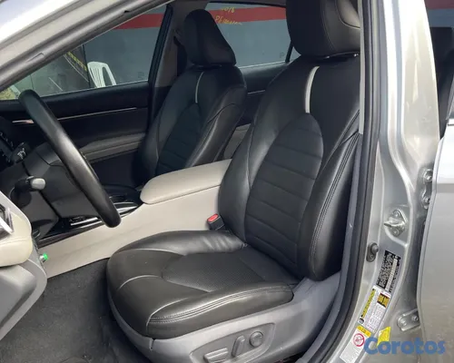 2018 Toyota Camry — foto 4 / 18
