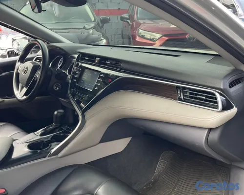 2018 Toyota Camry — foto 10 / 18