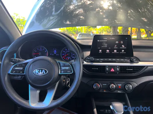 2021 Kia Forte — foto 5 / 10